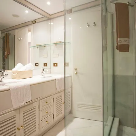 El Mas Exclusivo De Puerto Banus 